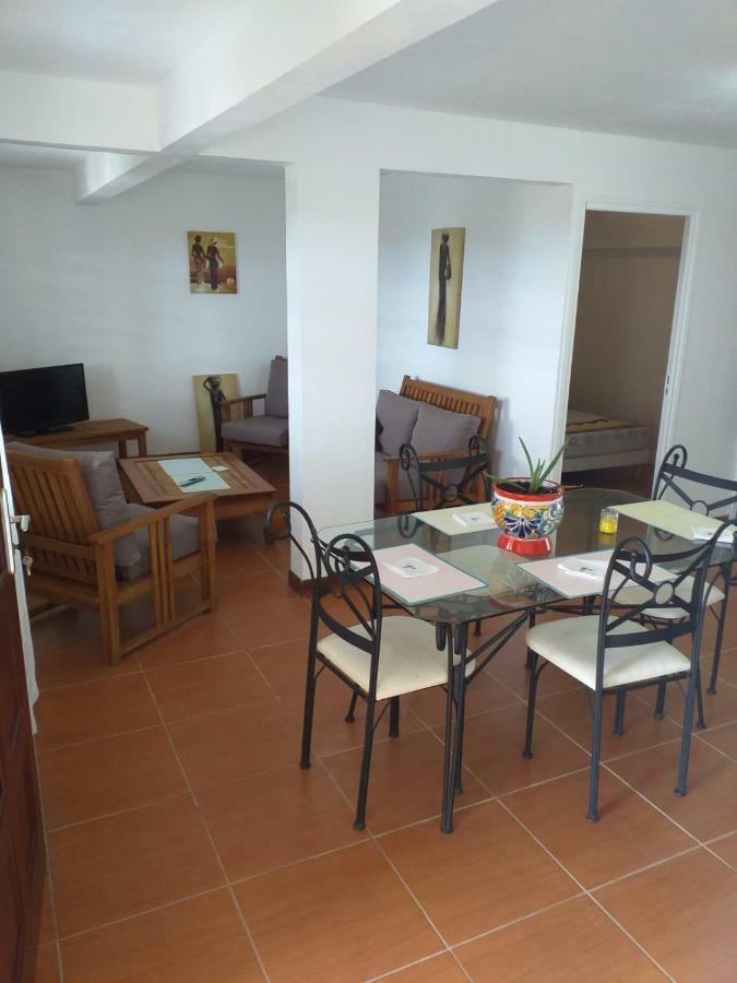 Apartamento Ericka Et Francois Quartier Monplaisir Exterior foto
